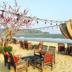 Surf BarLà quán bar bờ biển