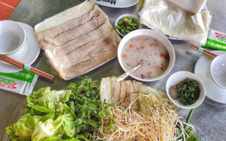 Bánh tráng cuốn thịt heo món ngon không thể bỏ lỡ ở Đà Nẵng - hinh 2