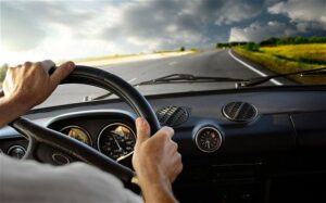 Kinh nghiệm đi lại - Mẹo hay lựa chọn phương tiện đi lại 32 Kinh nghiệm lái xe ô tô đường dài cho các bác tài lần đầu đi xa - hinh 1