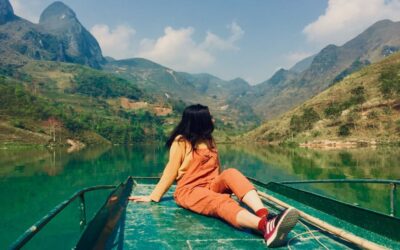 Ngắm vẻ đẹp của dòng sông Nho Quế Hà Giang